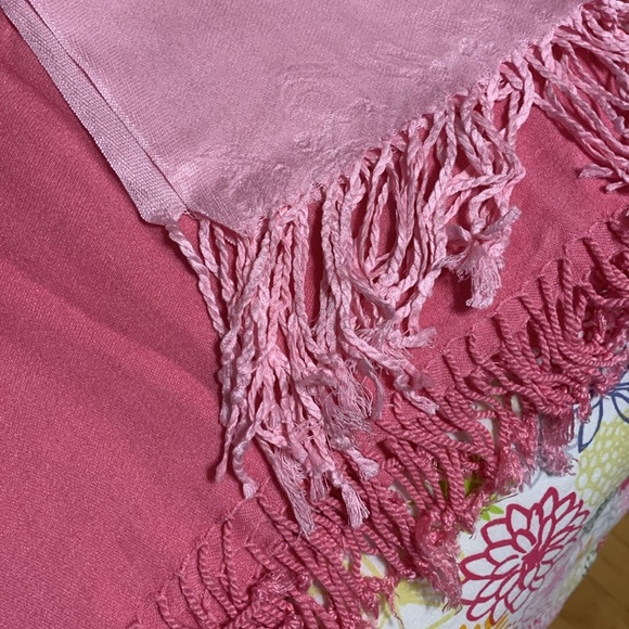 3/25$ Scarves (pashmina style) - Picture 2 of 2